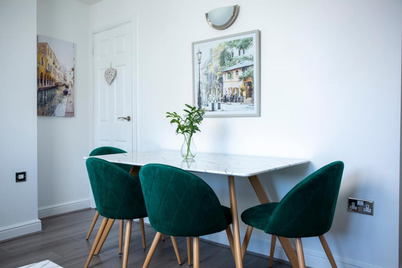 Modern Townhouse Apartment With Free Parking And Wifi Stratford-upon-Avon Ngoại thất bức ảnh