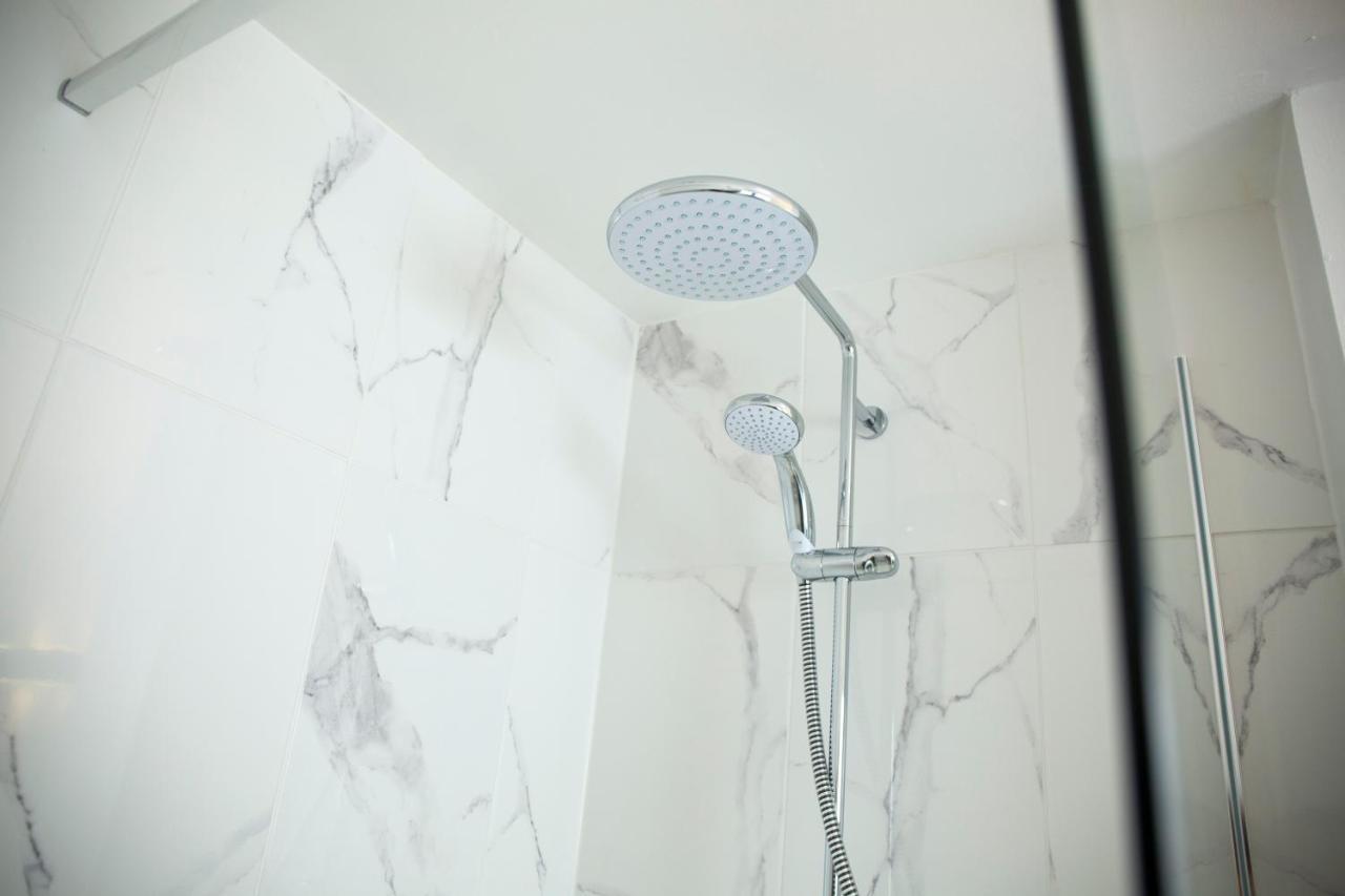 Modern Townhouse Apartment With Free Parking And Wifi Stratford-upon-Avon Ngoại thất bức ảnh